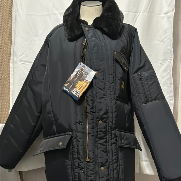 Refrigiwear Other - Black Winter Coat with Fur Trim